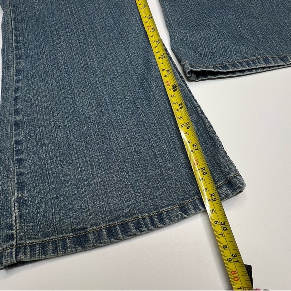 Levi Strauss Signature Low rise Bootcut Jeans Women Misses 14 Short (36x29) Blue - Picture 7 of 10